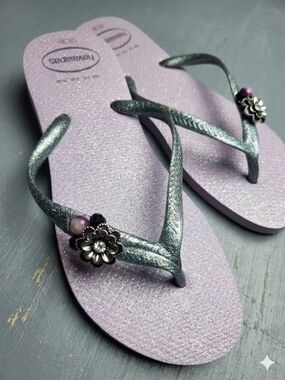 Unique Havaiana Slim Lavender/ Glitter Flip Flops Braided with Silver Flower